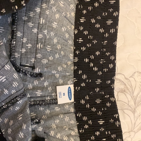 Old Navy pattern capris - Picture 4 of 4